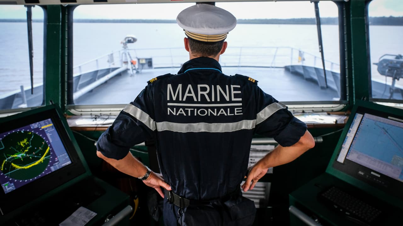 French Navy personnel