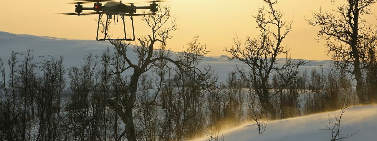 UK Royal Marines flying a Malloy Aeronautics T-150B quadcopter UAV in Norway.